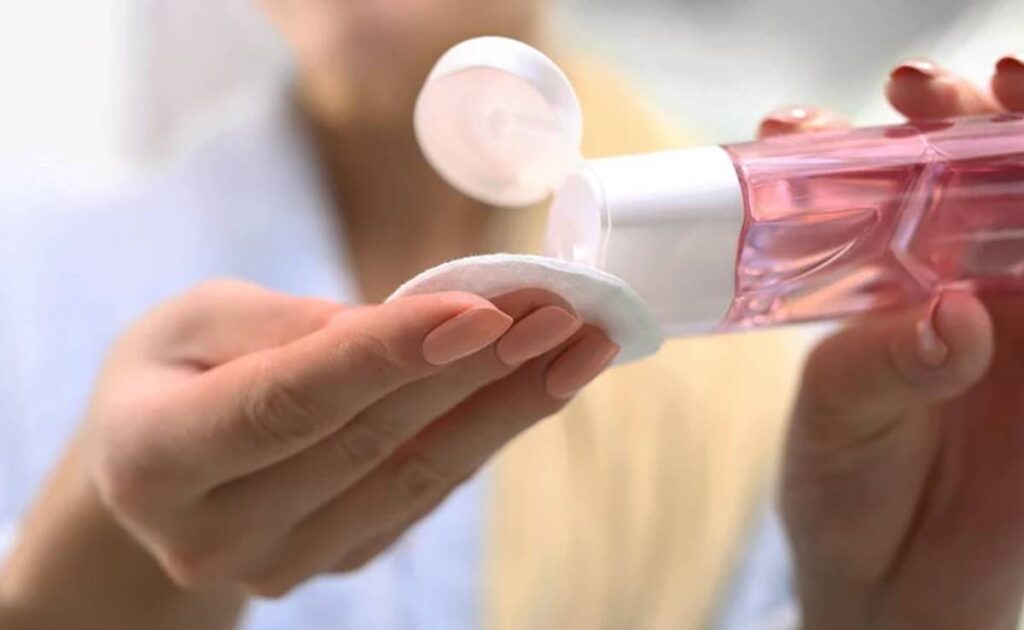 Como Fazer Água Micelar Caseira: Guia Passo A Passo - Grama Sabonetes