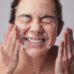 Como Lavar o Rosto da Forma Correta