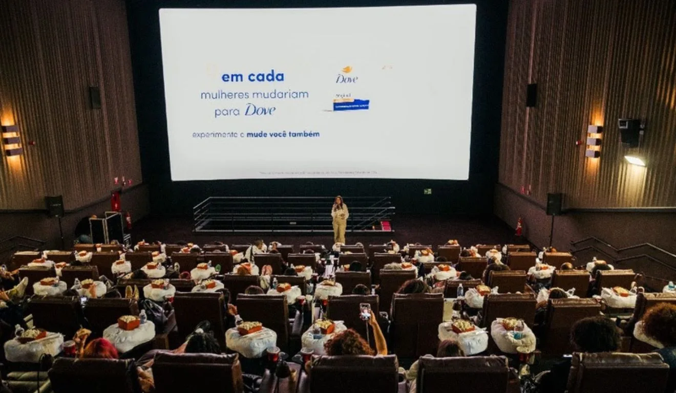 Dove Lança Nova Campanha "9 em Cada 10" Focada em Consumidoras no Cinema