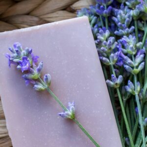Este Sabonete Artesanal de Lavanda Está Acalmando Milhares — Veja a Receita Completa