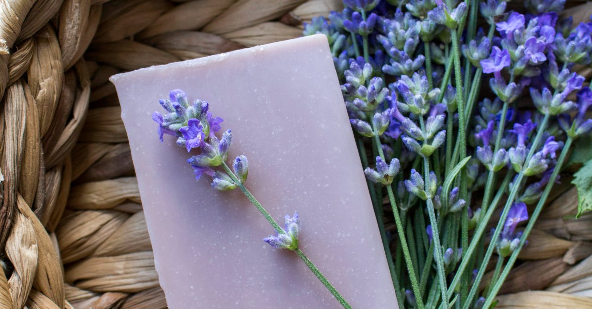 Este Sabonete Artesanal de Lavanda Está Acalmando Milhares — Veja a Receita Completa