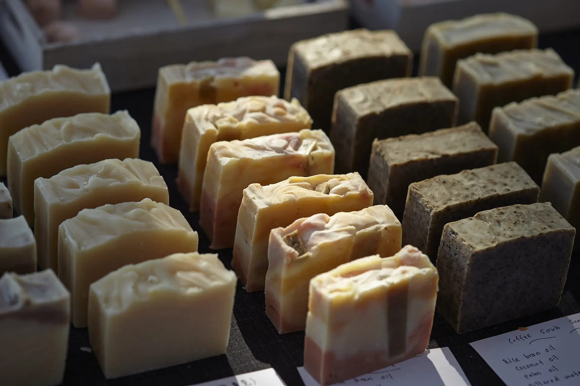 7 Erros Que Estão Acabando Com o Aroma do Seu Sabonete Artesanal