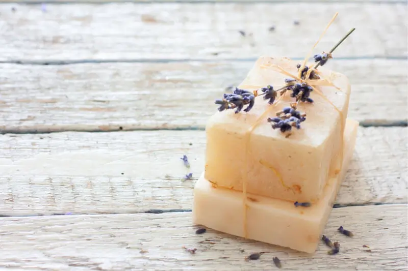Receita de Sabonete Com Ervas Que Relaxa e Perfuma o Banho
