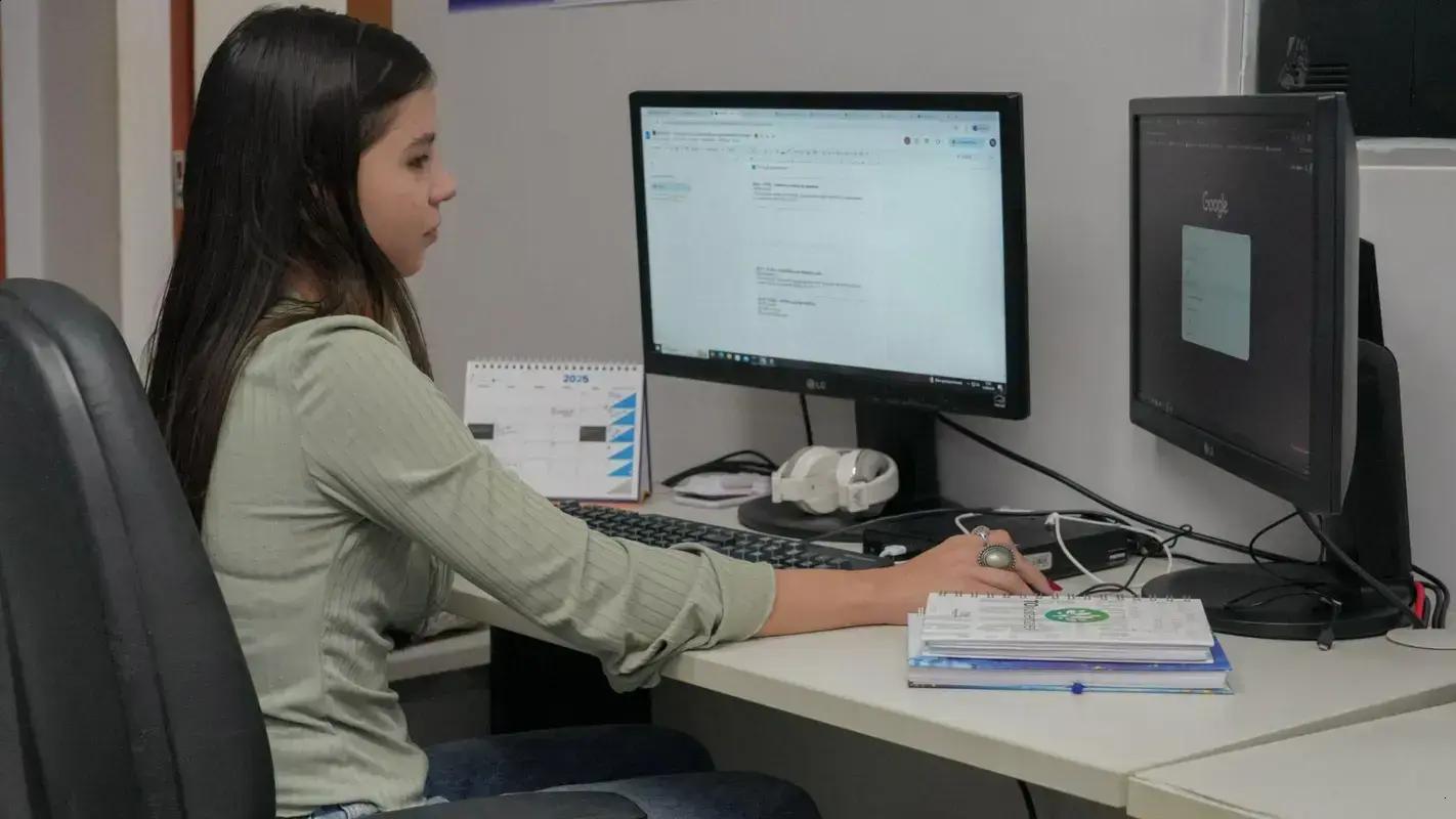 Procon anuncia concurso com 900 vagas e salários de até R$ 9 mil