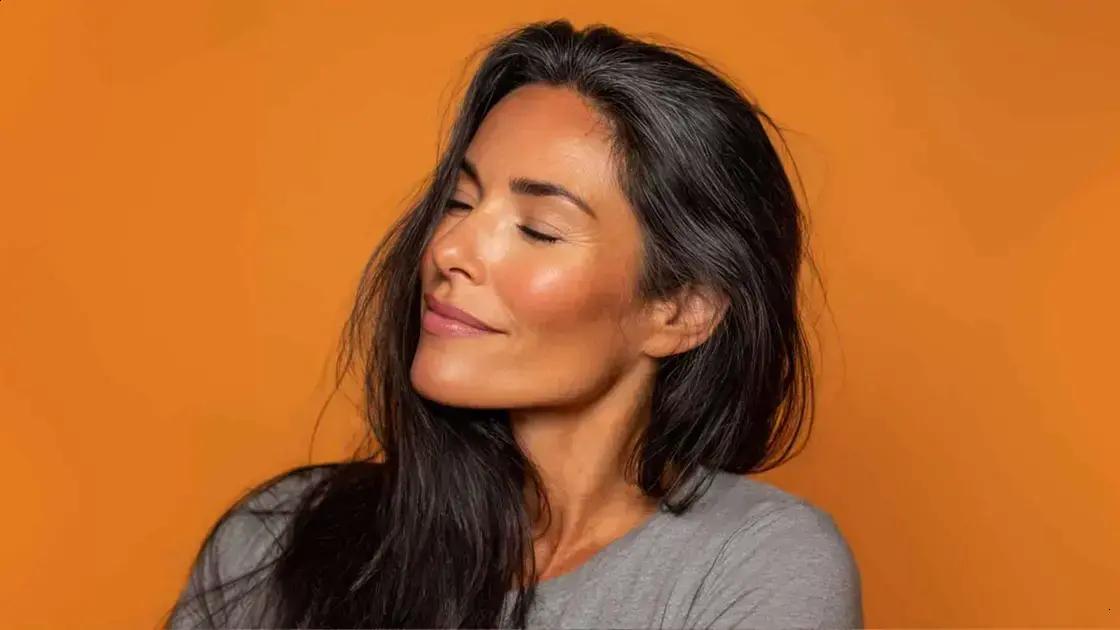 Autocuidado natural: 5 práticas que mudam sua autoestima depois dos 40