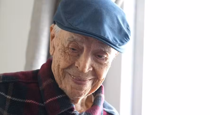 Colombiano de 111 anos, o mais velho dos EUA, revela segredos de longevidade: disciplina e dieta natural