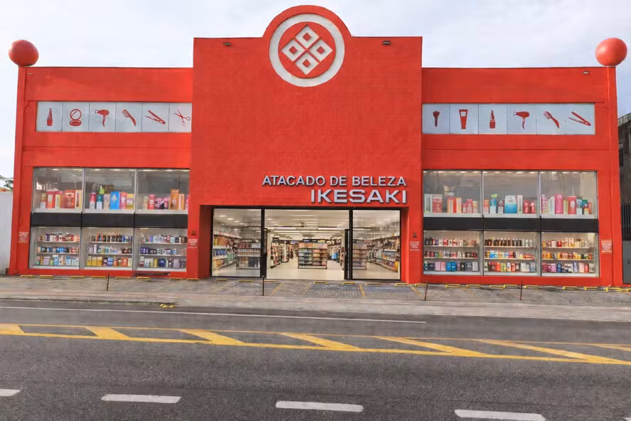 Ikesaki Reinaugura Loja em São Miguel Paulista com Formato Atacarejo de Beleza e Cursos Gratuitos