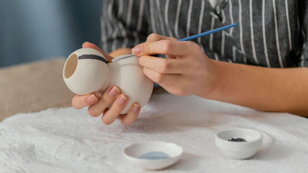 Cerâmica Fria: 7 Ideias Criativas para Transformar sua Decoração e Relaxar