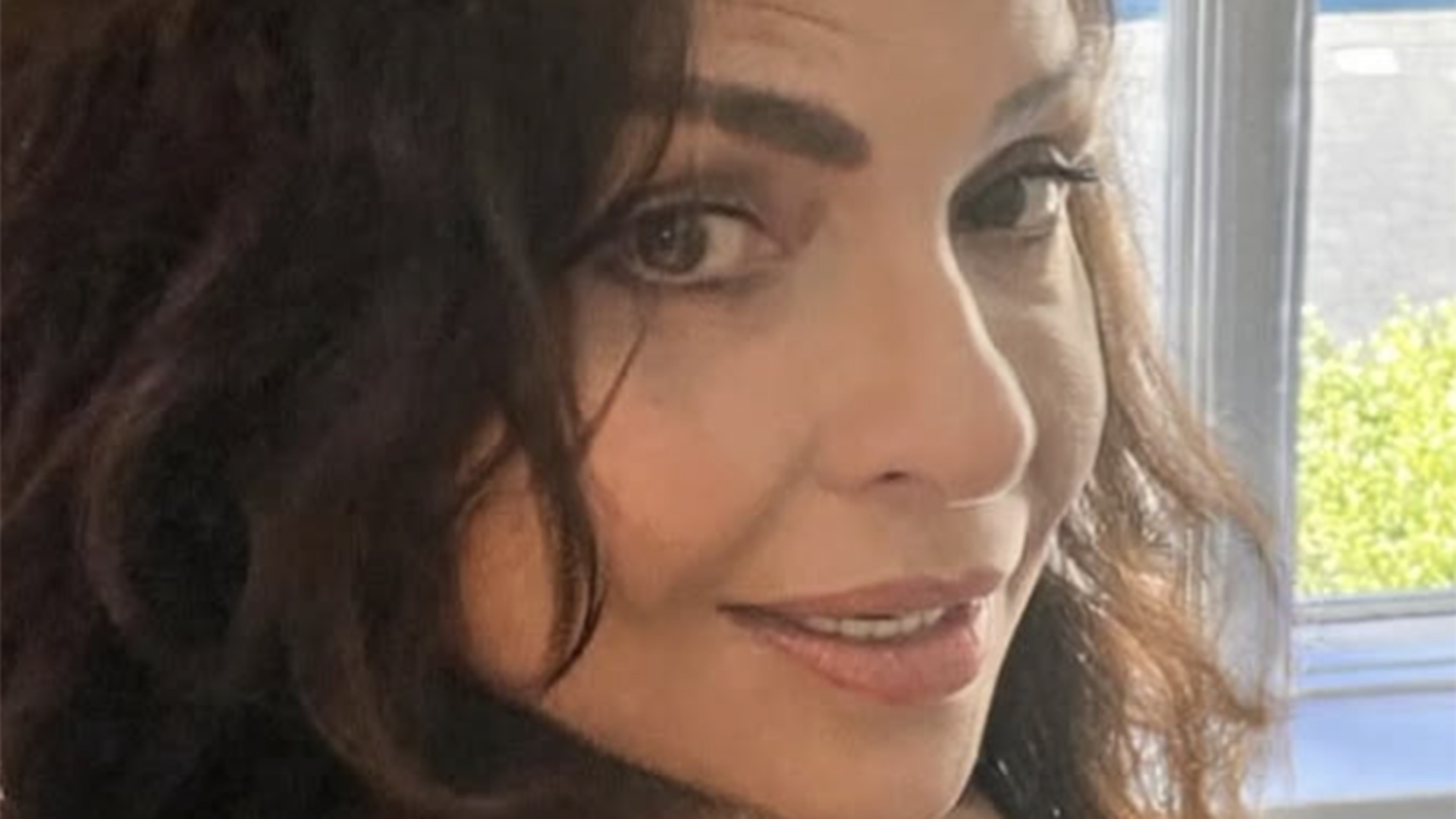 Filho de Luiza Tomé, Bruno Facchini, completa 28 anos e beleza de modelo encanta web