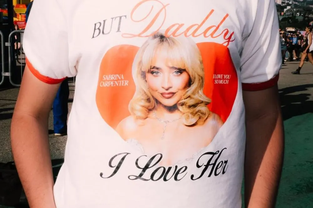 Do Corset ao Estilo Fashionista: Os Looks Que Dominaram o 1º Dia do Lollapalooza 2026