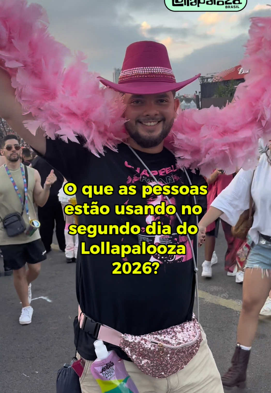 Chapéus Rosa e Maquiagens Teatrais: Os Looks Mais Marcantes do Lollapalooza 2026