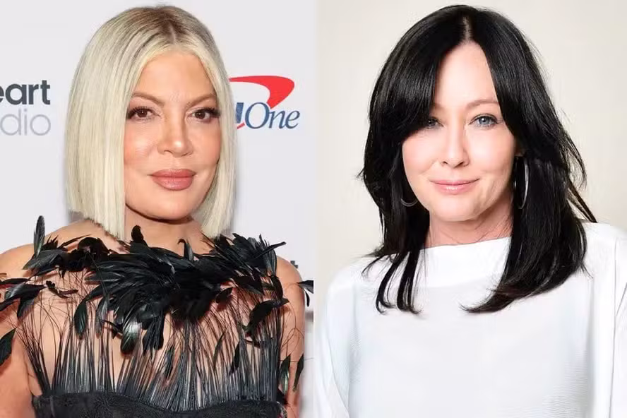 Tori Spelling revela truque de beleza de Shannen Doherty para efeito lifting sem cirurgia