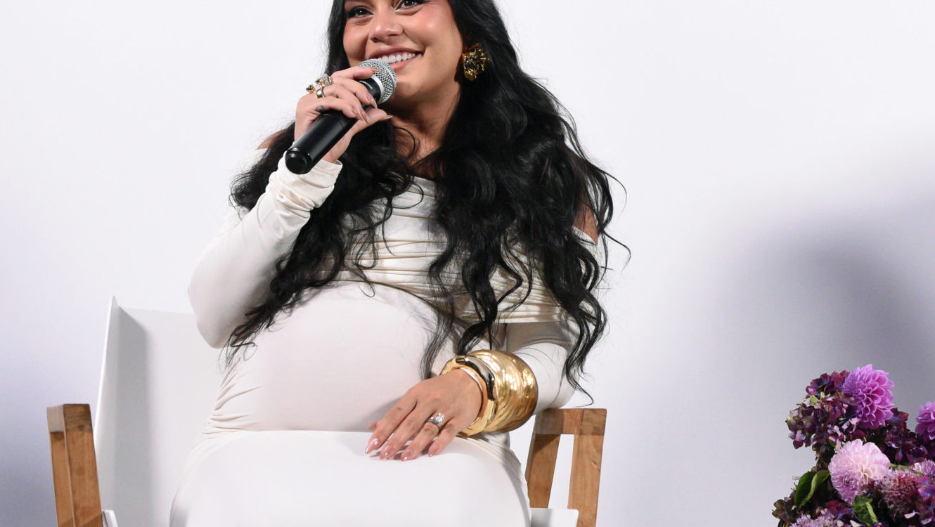 Vanessa Hudgens, estrela de High School Musical, diminui o ritmo de trabalho para se dedicar à maternidade após ter dois bebês em um ano