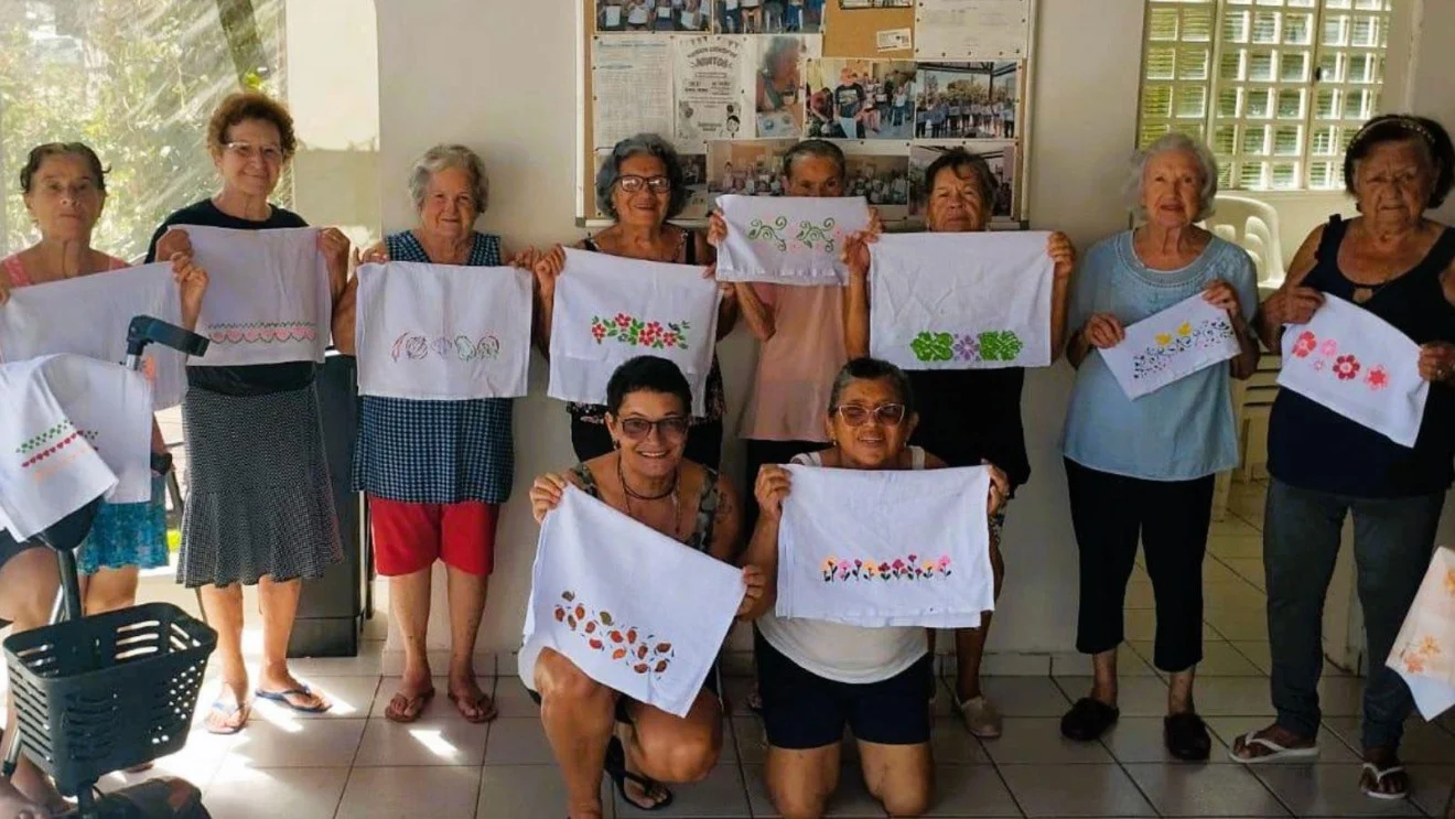 Condomínio de Idosos em Jundiaí: Oficinas de Pintura e Convivência Transformam a Rotina e Promovem Bem-Estar